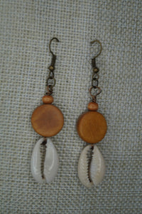 Cowrie shell earrings (varieties)