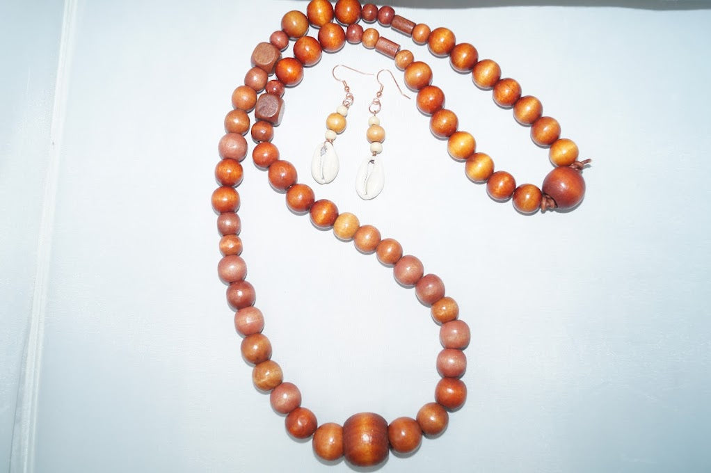 Wooden beaded necklace set